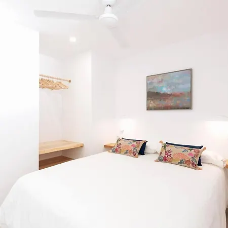Beachfront With Open Terrace In Canteras Daire