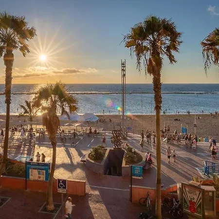 Daire Beachfront With Open Terrace In Canteras *