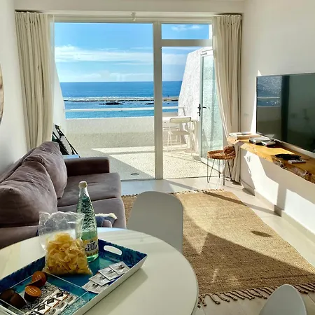 Beachfront With Open Terrace In Canteras Daire