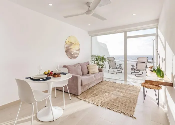 Beachfront With Open Terrace In Canteras Las Palmas de Gran Canaria