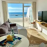 Beachfront With Open Terrace In Canteras Apartment